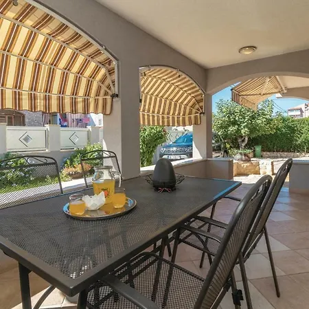 Apartamento Two-bedroom In Zadar