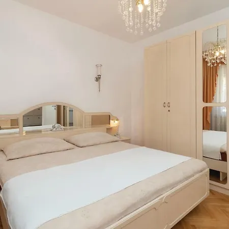 Two-bedroom In 公寓